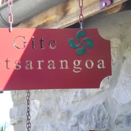 De Charme 3* بيت للعطل